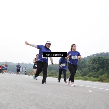 Runner Photo 7503162