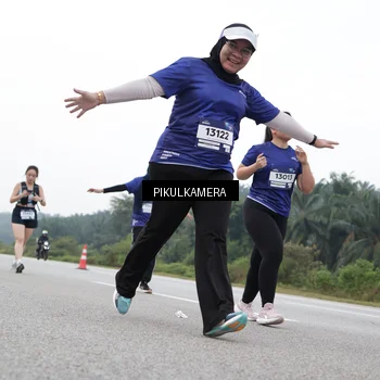 Runner Photo 7503172