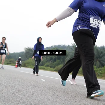 Runner Photo 7503174