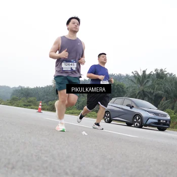 Runner Photo 7503197