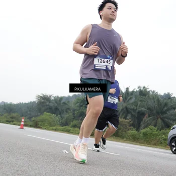 Runner Photo 7503202