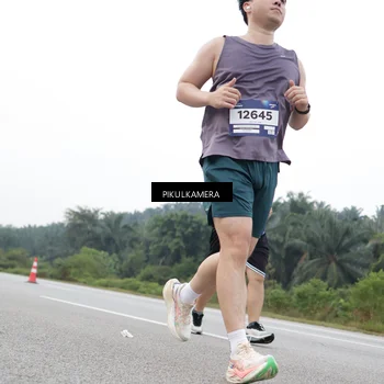 Runner Photo 7503204