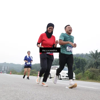 Runner Photo 7503214