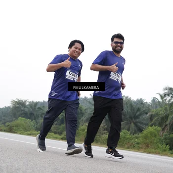 Runner Photo 7503285