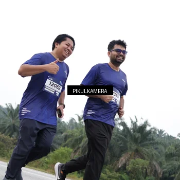 Runner Photo 7503297