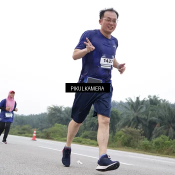 Runner Photo 7503298