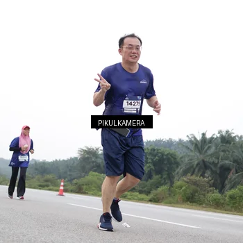 Runner Photo 7503299