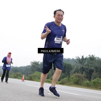 Runner Photo 7503303