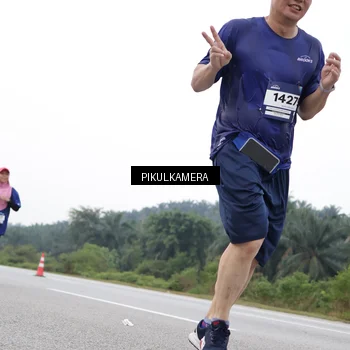 Runner Photo 7503304