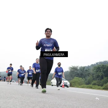 Runner Photo 7503322