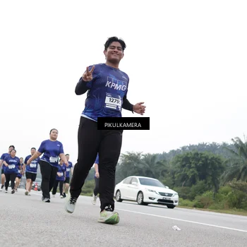 Runner Photo 7503324