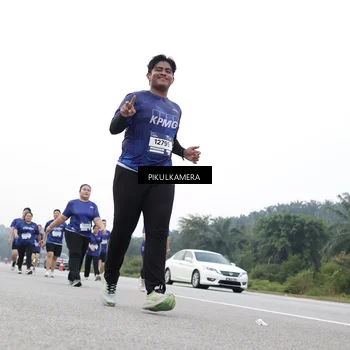 Runner Photo 7503325