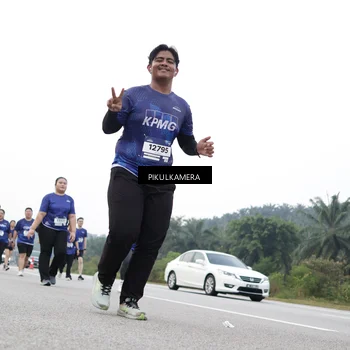 Runner Photo 7503332