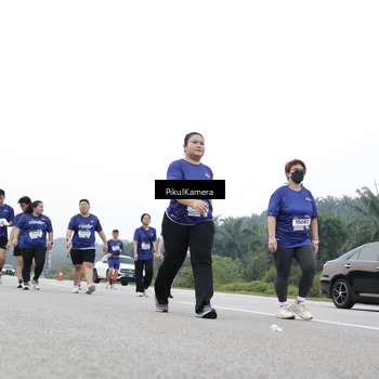 Runner Photo 7503342