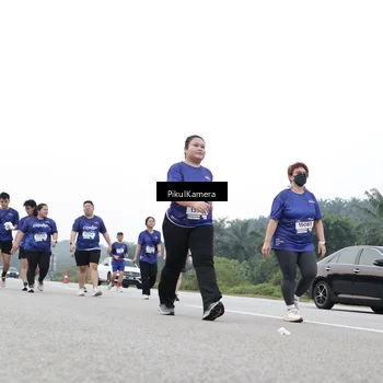 Runner Photo 7503344