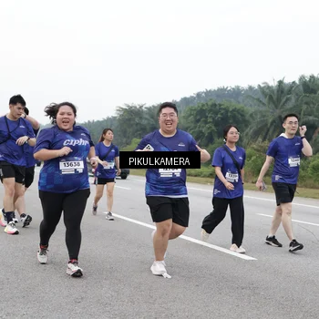 Runner Photo 7503355