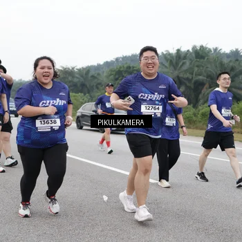 Runner Photo 7503359