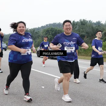 Runner Photo 7503361