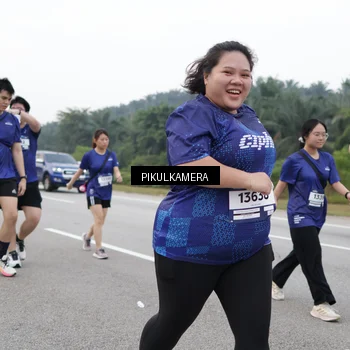 Runner Photo 7503365