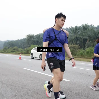 Runner Photo 7503369