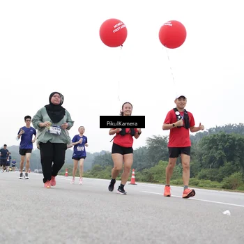 Runner Photo 7503404