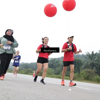 Runner Photo 7503410