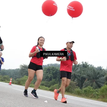 Runner Photo 7503417