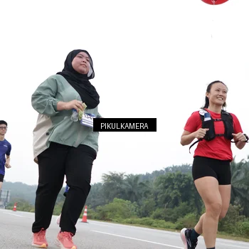 Runner Photo 7503418