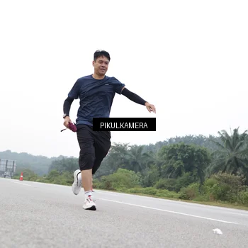 Runner Photo 7503444