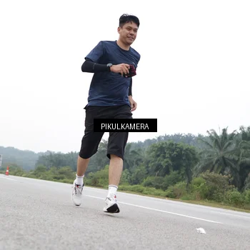 Runner Photo 7503450