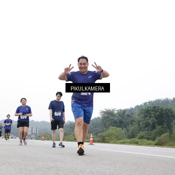 Runner Photo 7503456