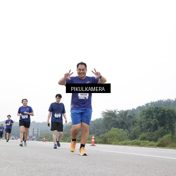 Runner Photo 7503458