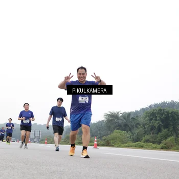 Runner Photo 7503459