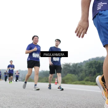 Runner Photo 7503465