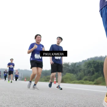 Runner Photo 7503467