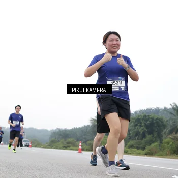 Runner Photo 7503472