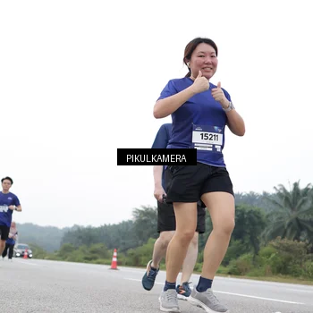 Runner Photo 7503474