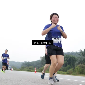 Runner Photo 7503476