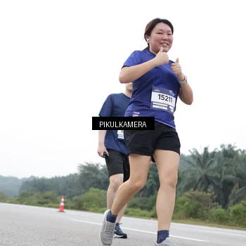 Runner Photo 7503480