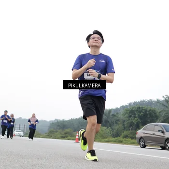 Runner Photo 7503487