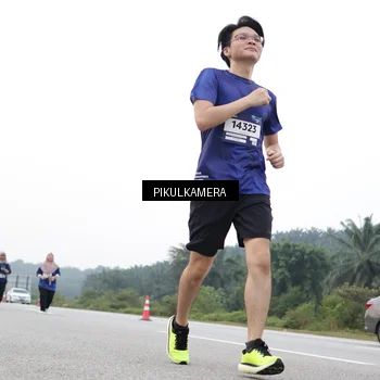 Runner Photo 7503489