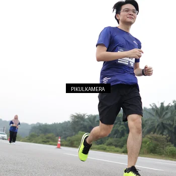 Runner Photo 7503490