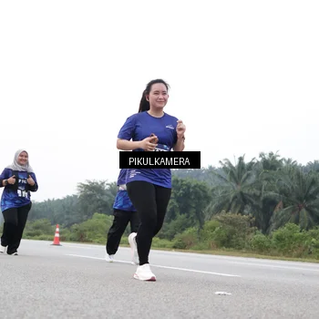 Runner Photo 7503493