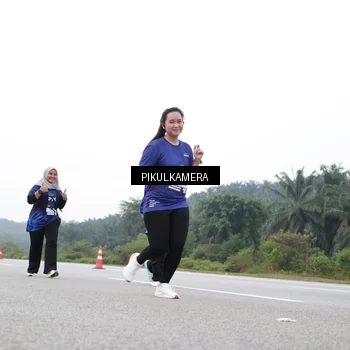 Runner Photo 7503495