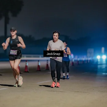Runner Photo 7503516