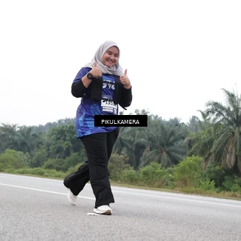 Runner Photo 7503549