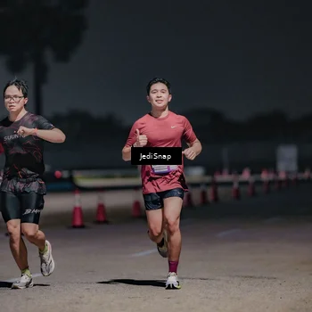 Runner Photo 7503552