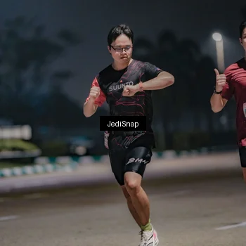 Runner Photo 7503556