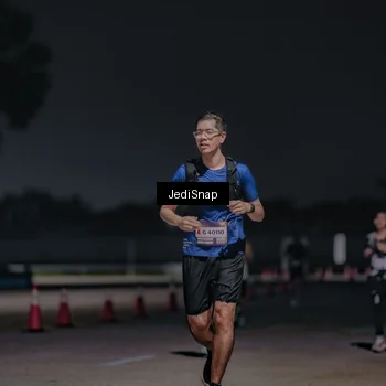 Runner Photo 7503601