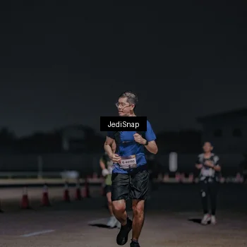 Runner Photo 7503605